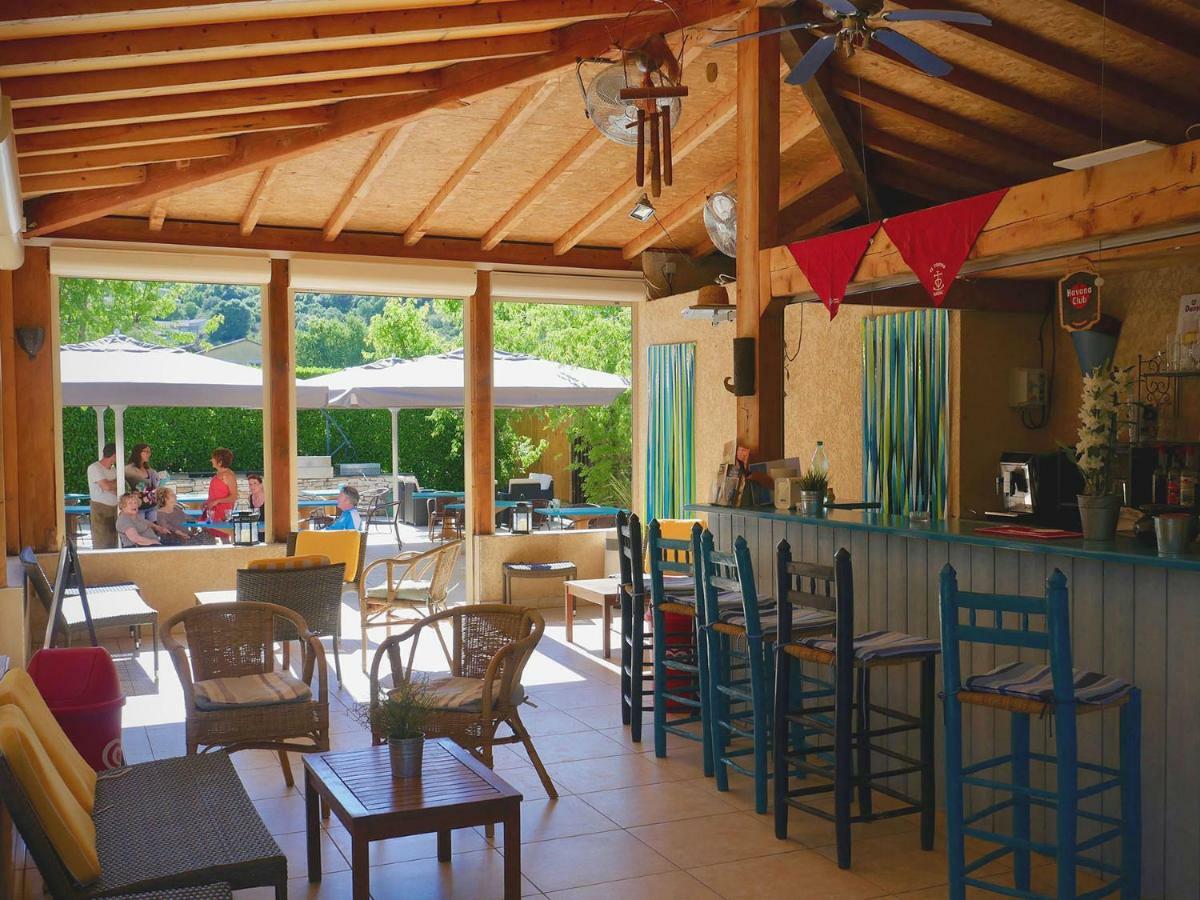 Hotel Les Cigalous à Salavas Extérieur photo