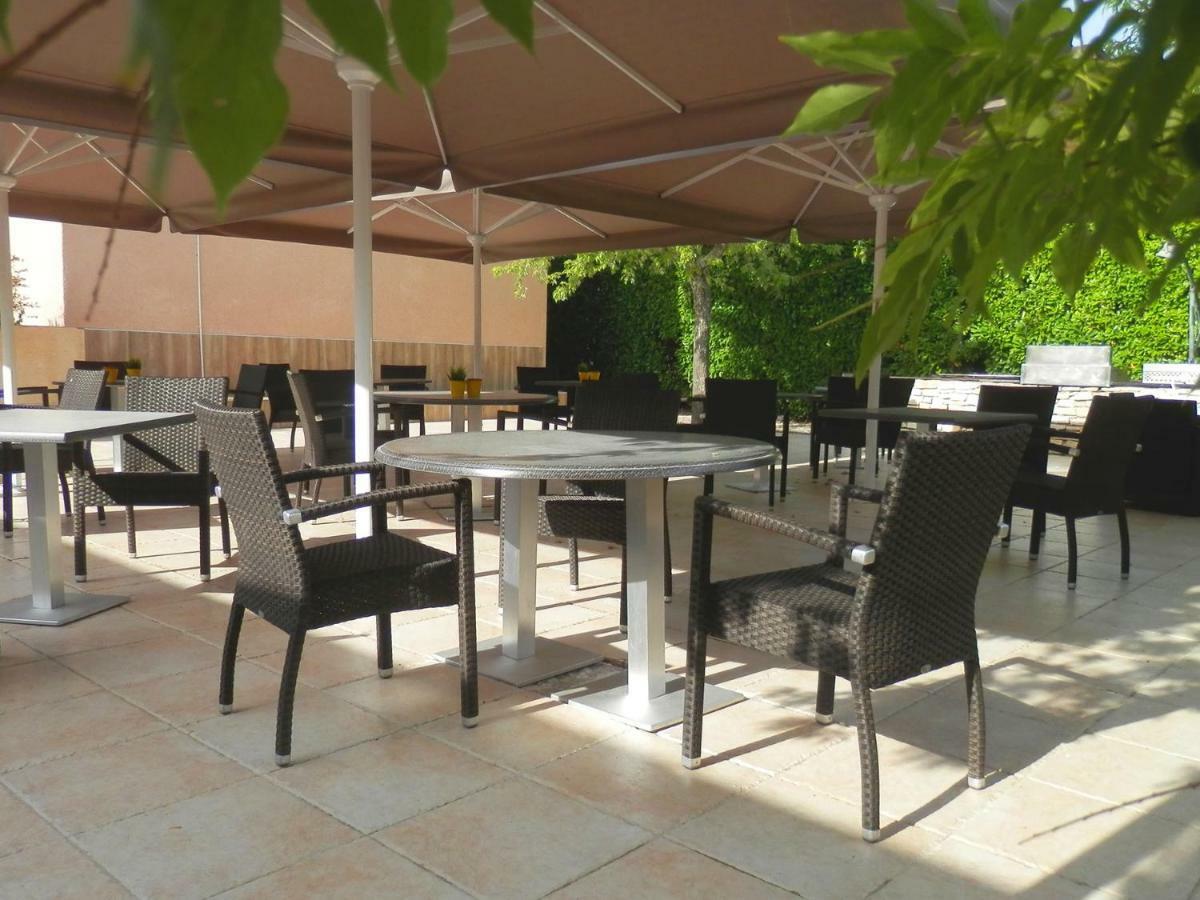 Hotel Les Cigalous à Salavas Extérieur photo